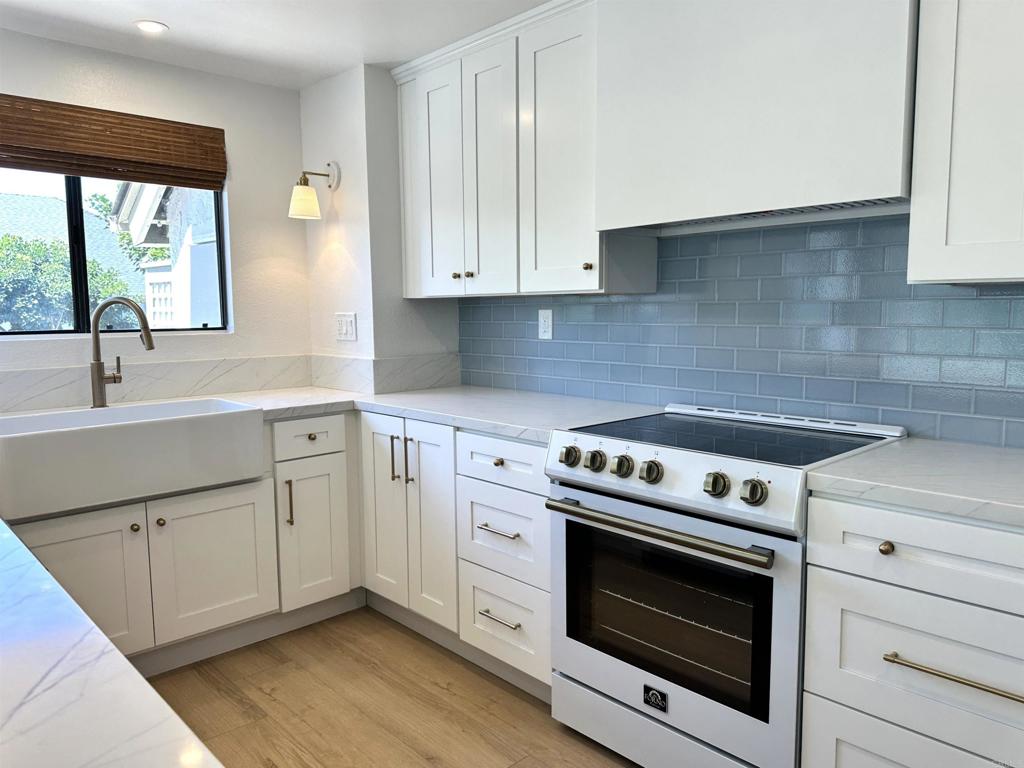 542 Via De La Valle J Property Photo 6
