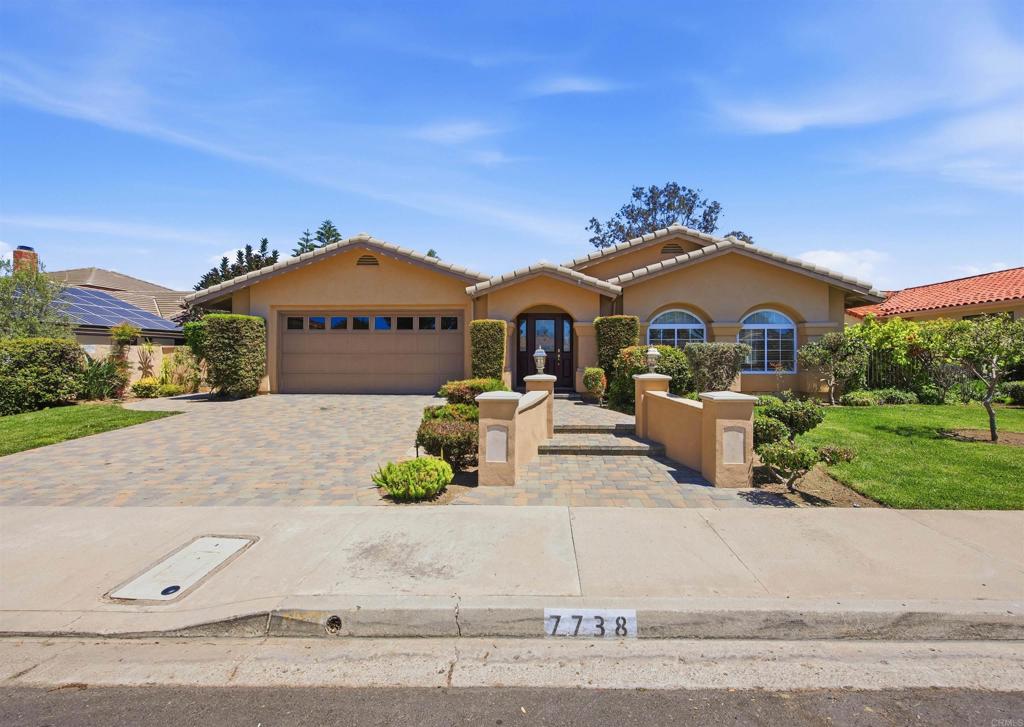 7738 Madrilena Way Property Photo 3