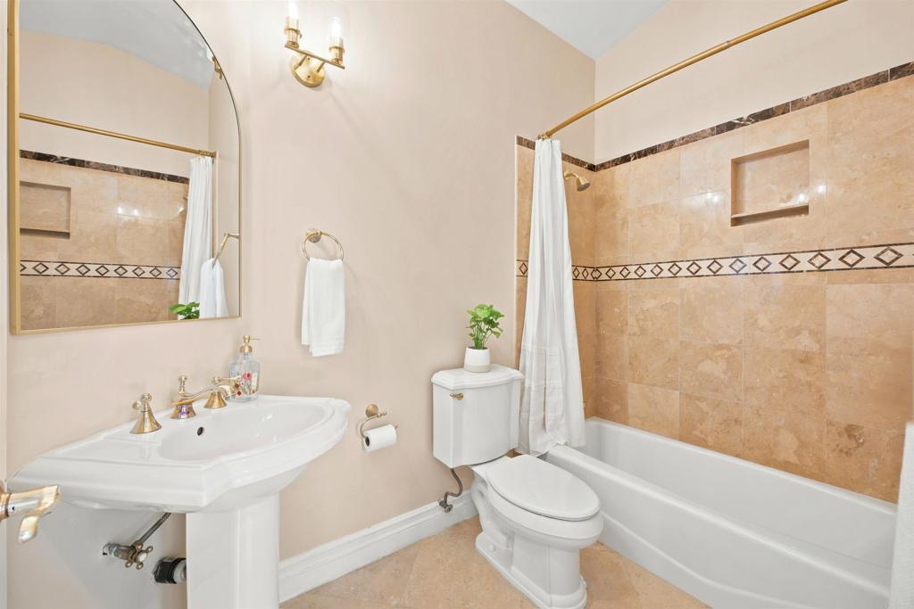7738 Madrilena Way Property Photo 19