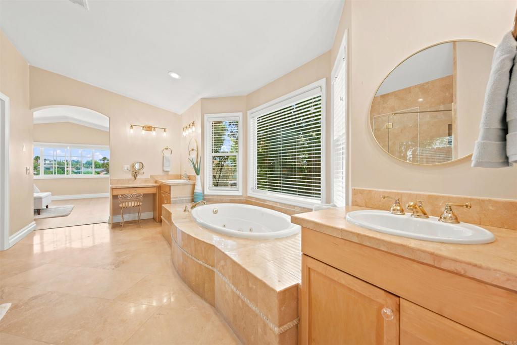 7738 Madrilena Way Property Photo 25