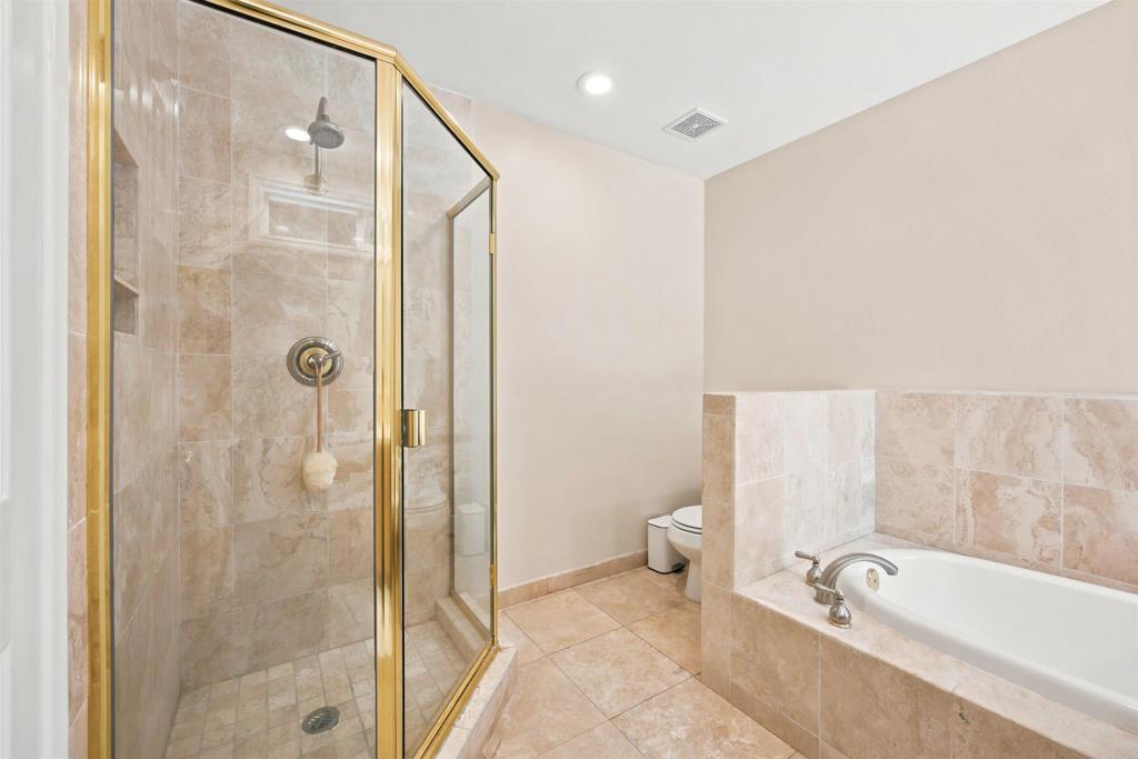 7738 Madrilena Way Property Photo 33