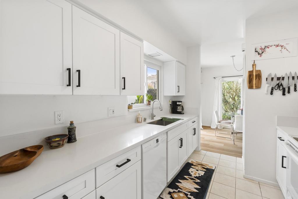 7063 Estrella De Mar Road Property Photo 4