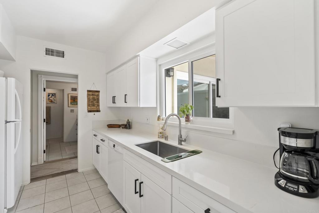 7063 Estrella De Mar Road Property Photo 17