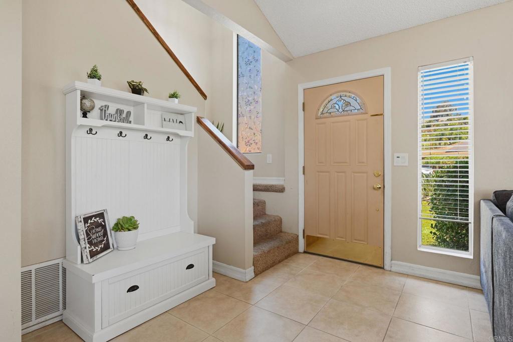 1851 Normandy Glen Property Photo 6