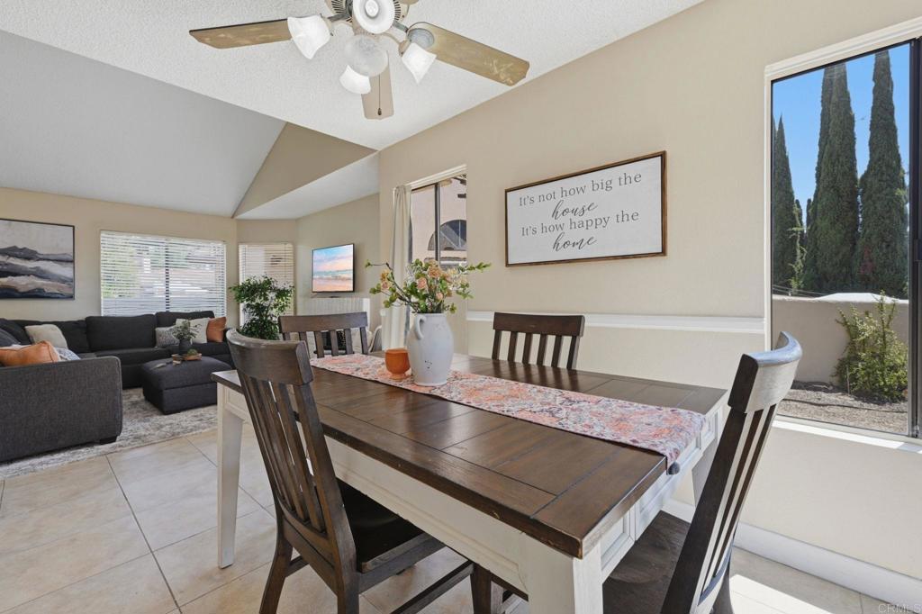 1851 Normandy Glen Property Photo 14