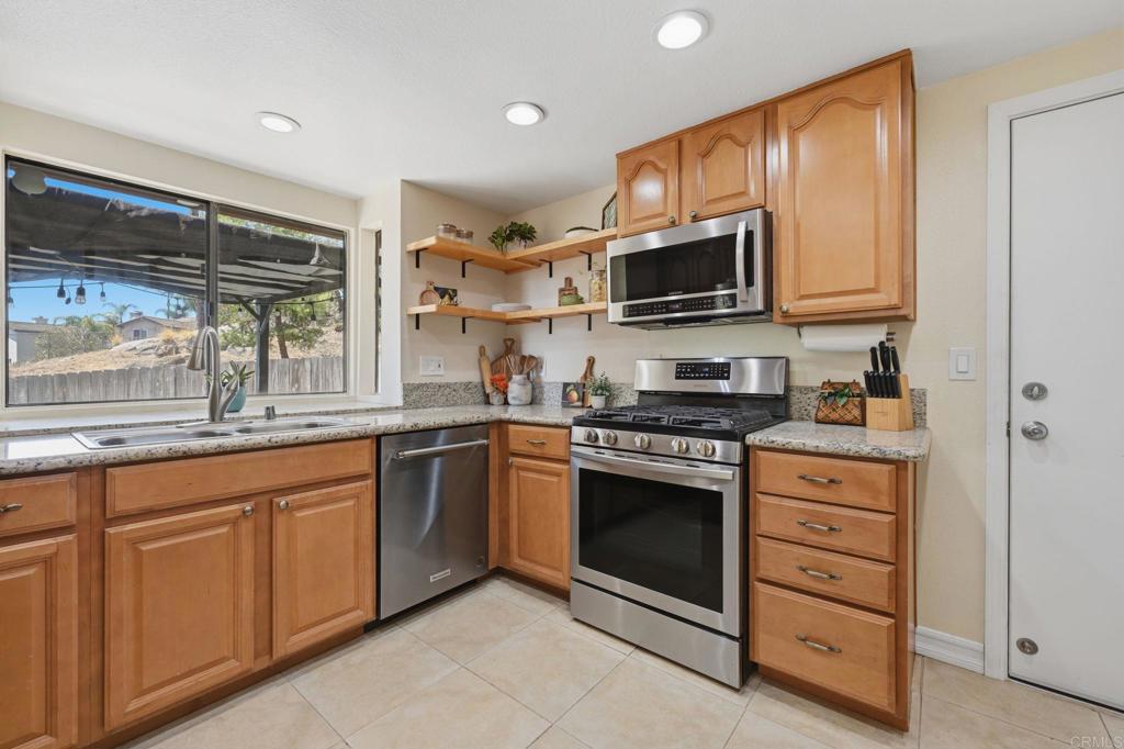 1851 Normandy Glen Property Photo 15