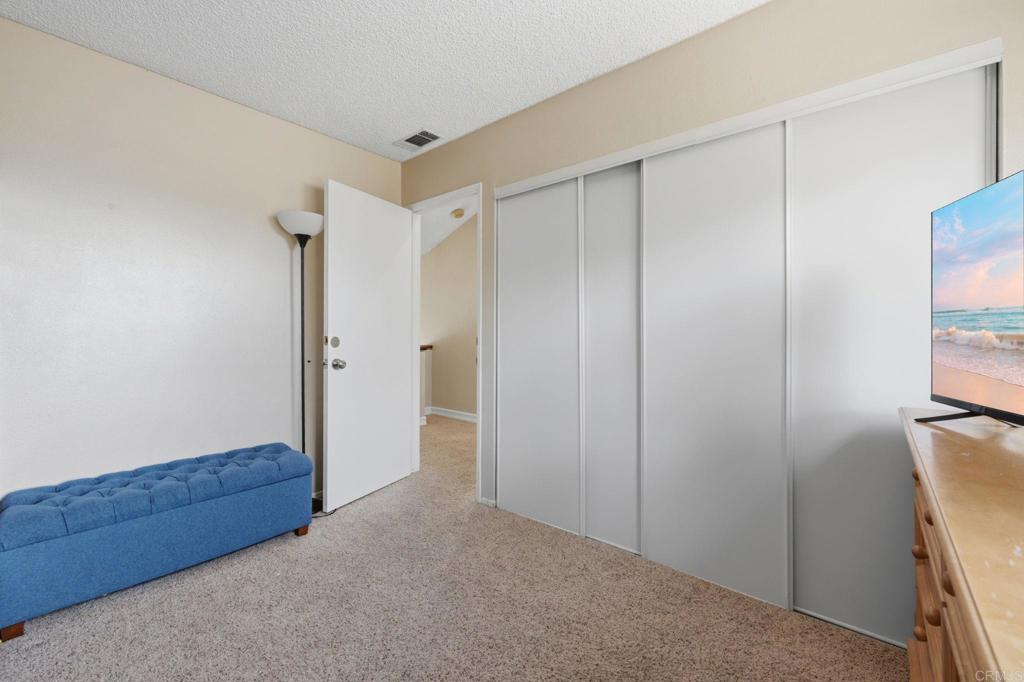 1851 Normandy Glen Property Photo 28