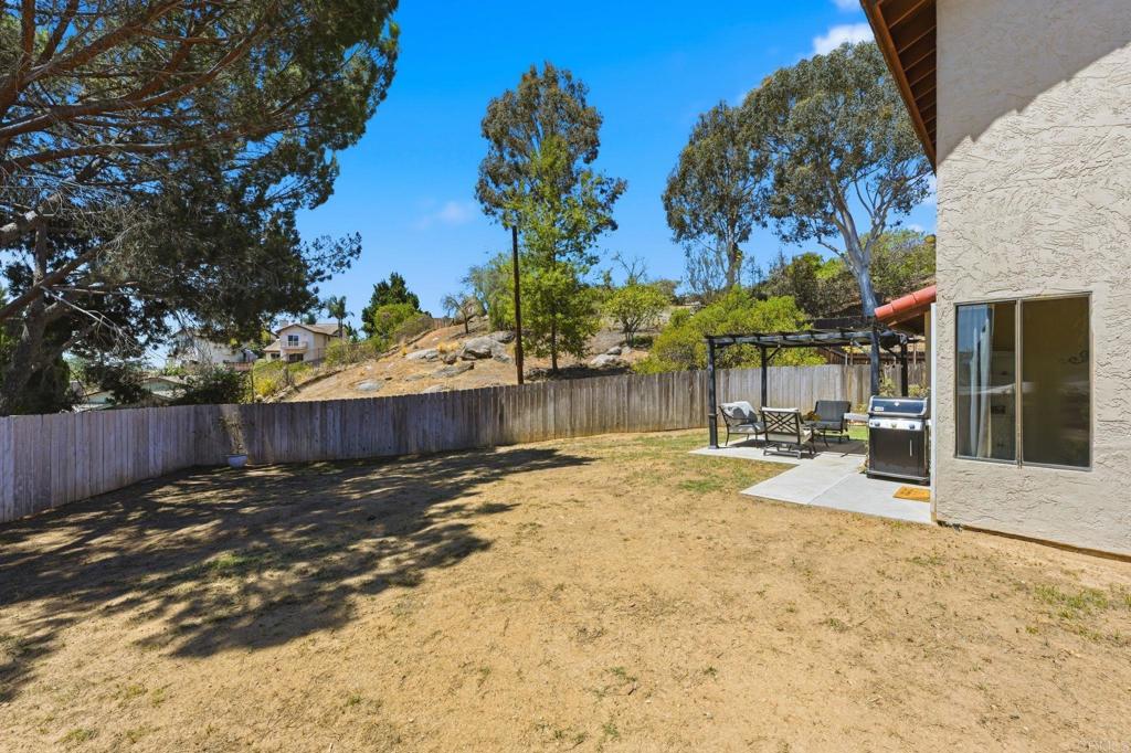 1851 Normandy Glen Property Photo 40