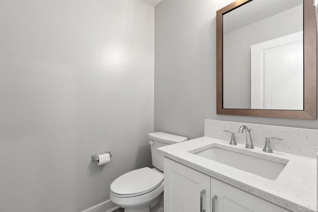 135 Avenida Chapala 103 Property Photo 4