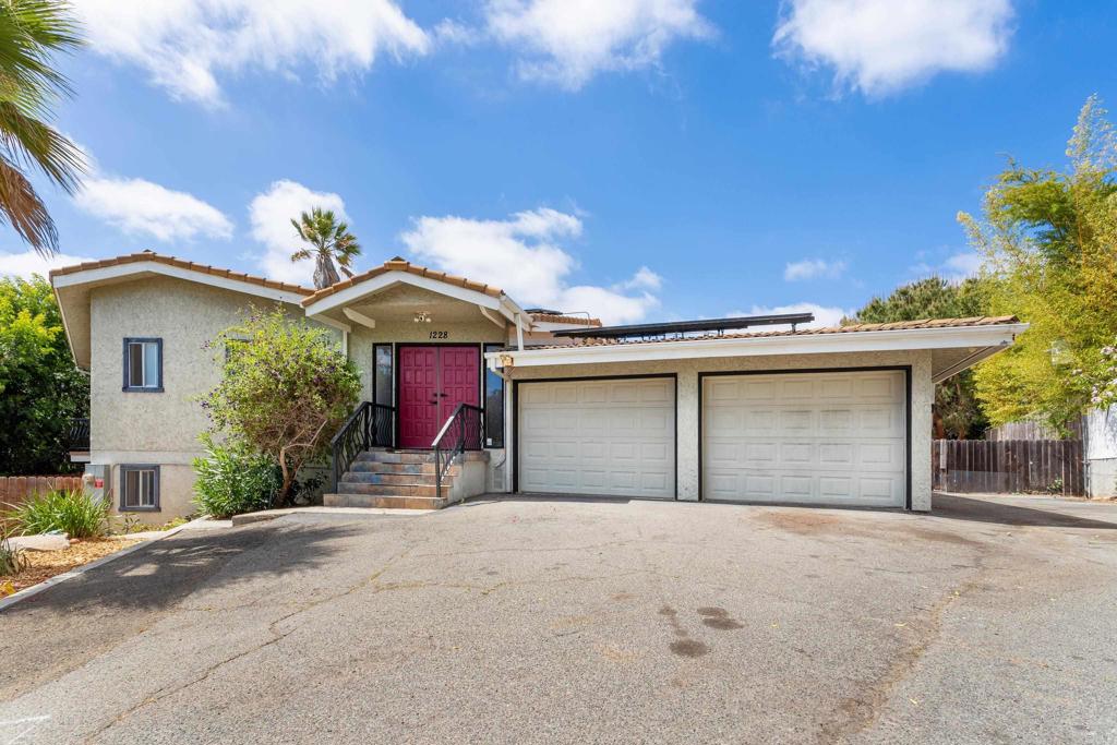 1228 Tower Drive Property Photo 3