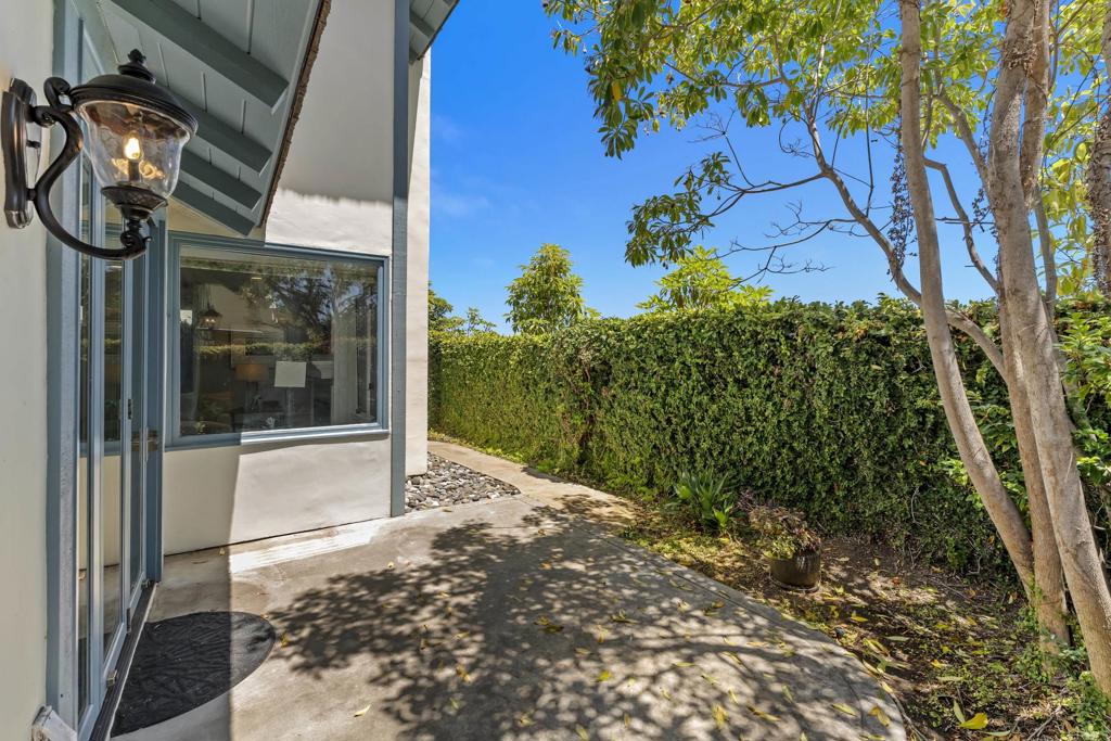 2340 Rue Des Chateaux Property Photo 17