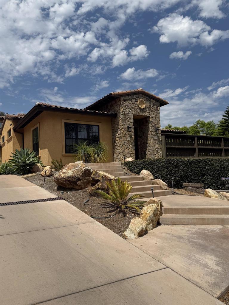 139 Avenida Esperanza Property Photo 1