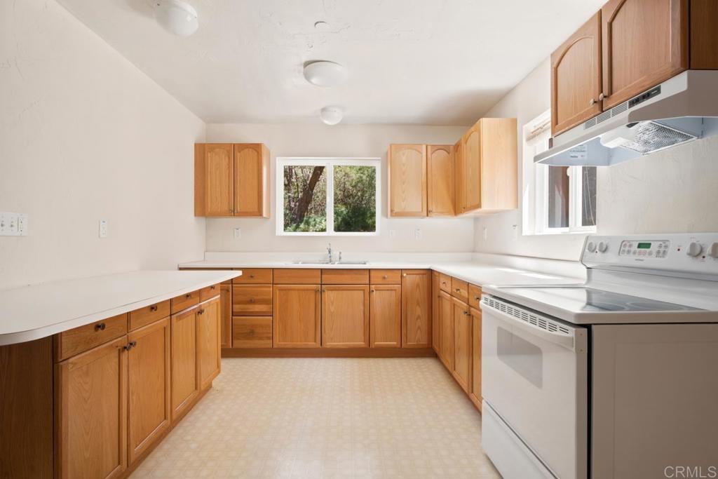 17357 Iron Springs Road Property Photo 12