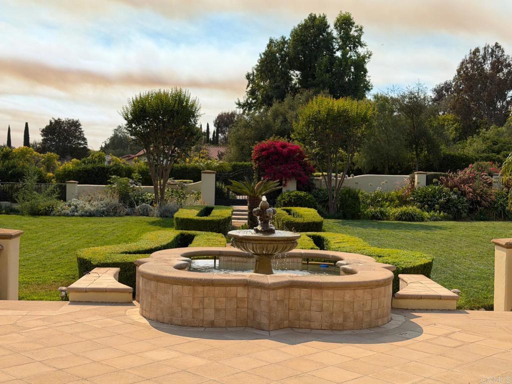 7263 Via Mariposa Sur Property Photo 3