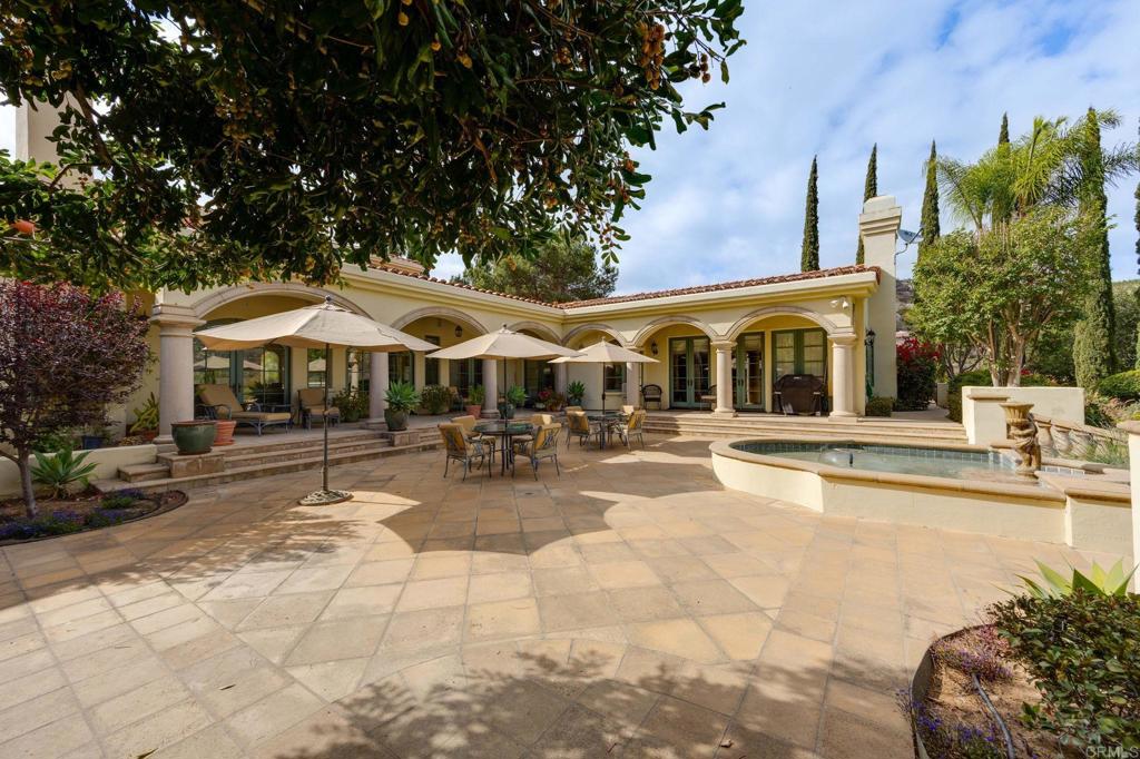 7263 Via Mariposa Sur Property Photo 9