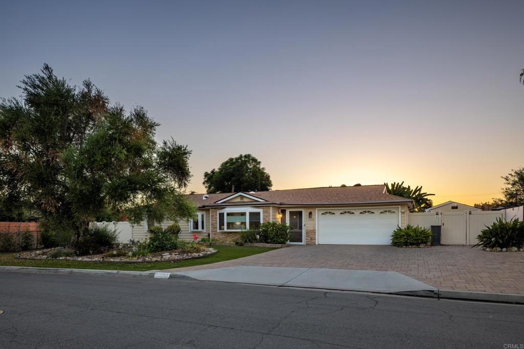 13108 Standish Drive Property Photo 2