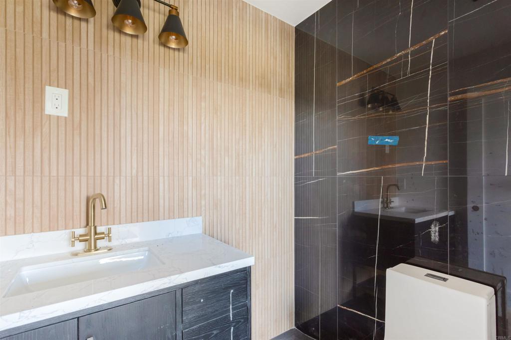 2510 Navarra Drive 524 Property Photo 14