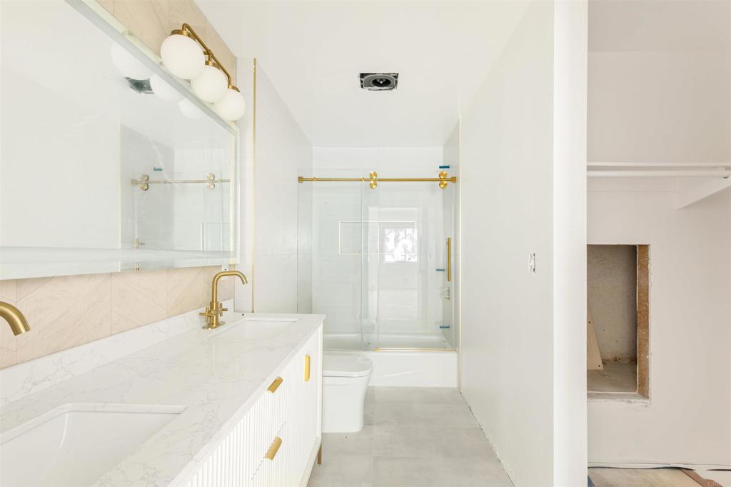 2510 Navarra Drive 524 Property Photo 18