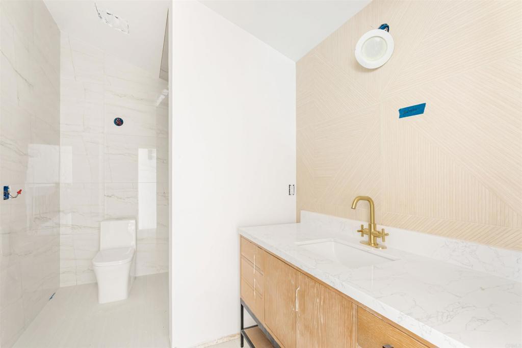 2510 Navarra Drive 524 Property Photo 21