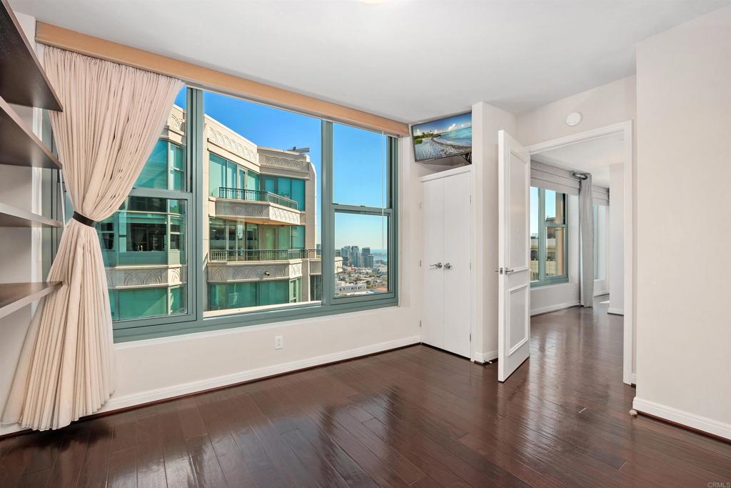 2500 6th Avenue Penthouse 3 Property Photo 12