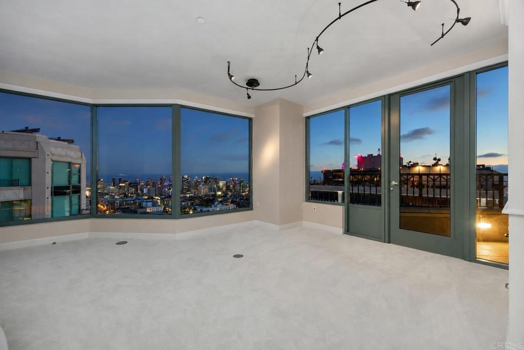 2500 6th Avenue Penthouse 3 Property Photo 27