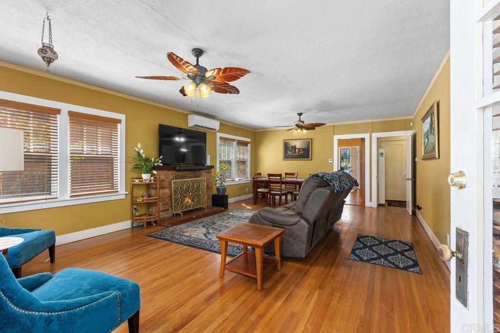 147 W 7th Avenue Property Photo 7