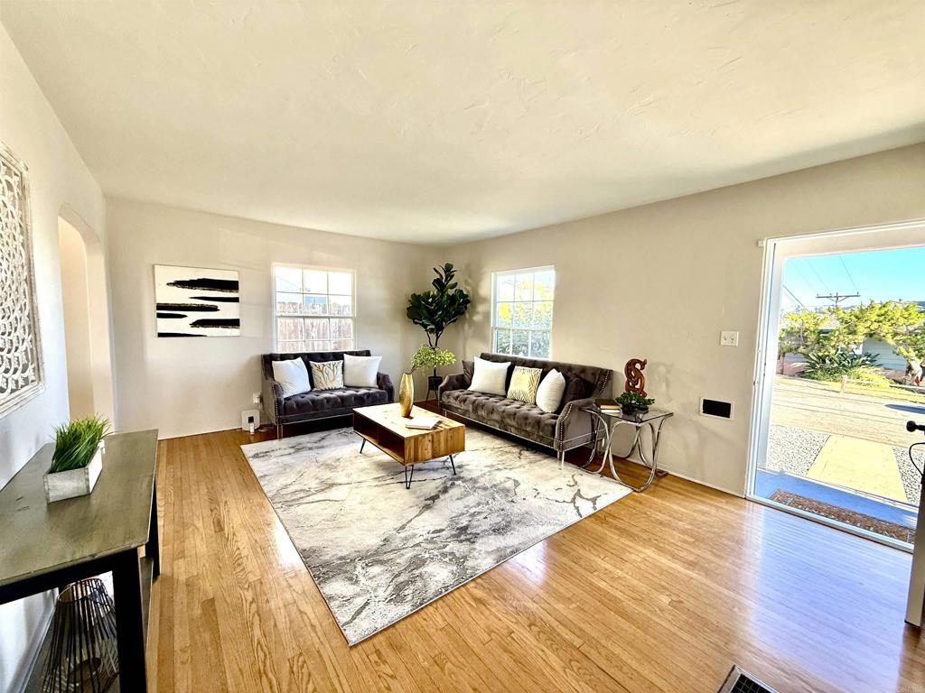 7292 West Point Avenue Property Photo 3