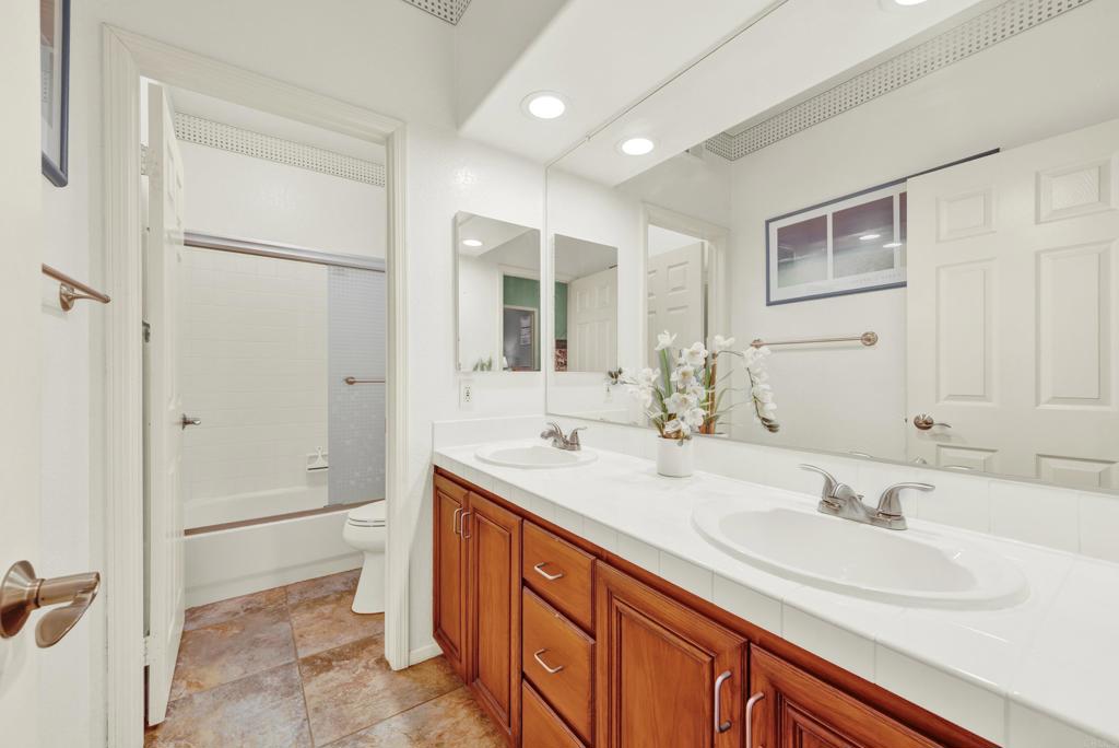 4976 Skyhawk Way Property Photo 49