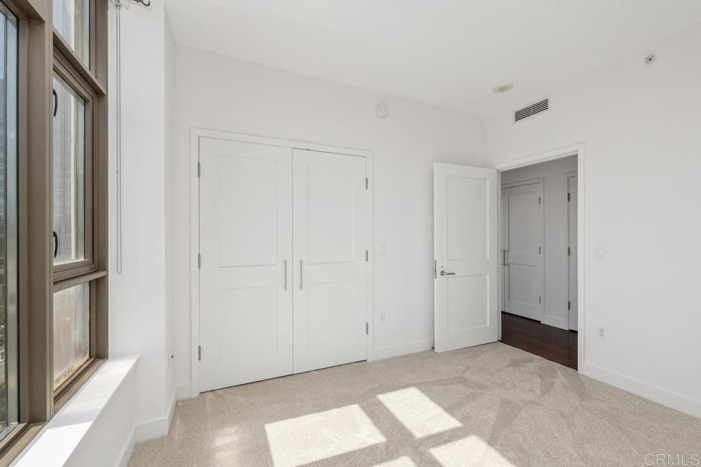700 W E Street 801 Property Photo 32