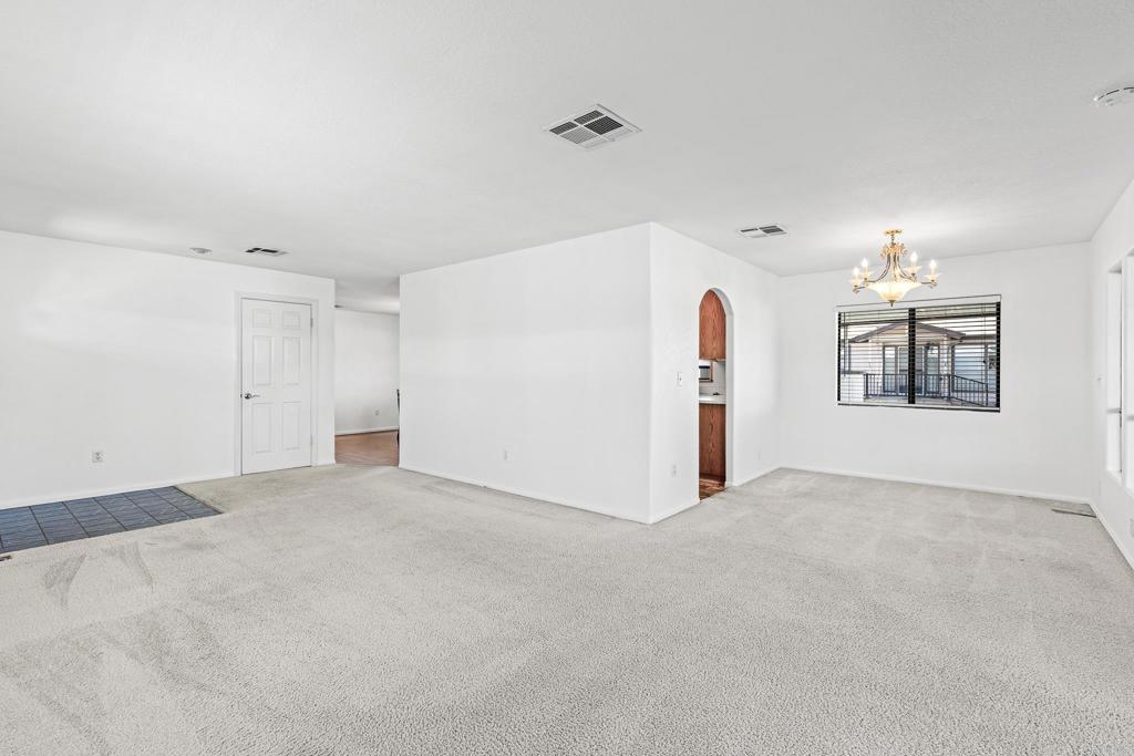 525 W El Norte Parkway 140 Property Photo 6