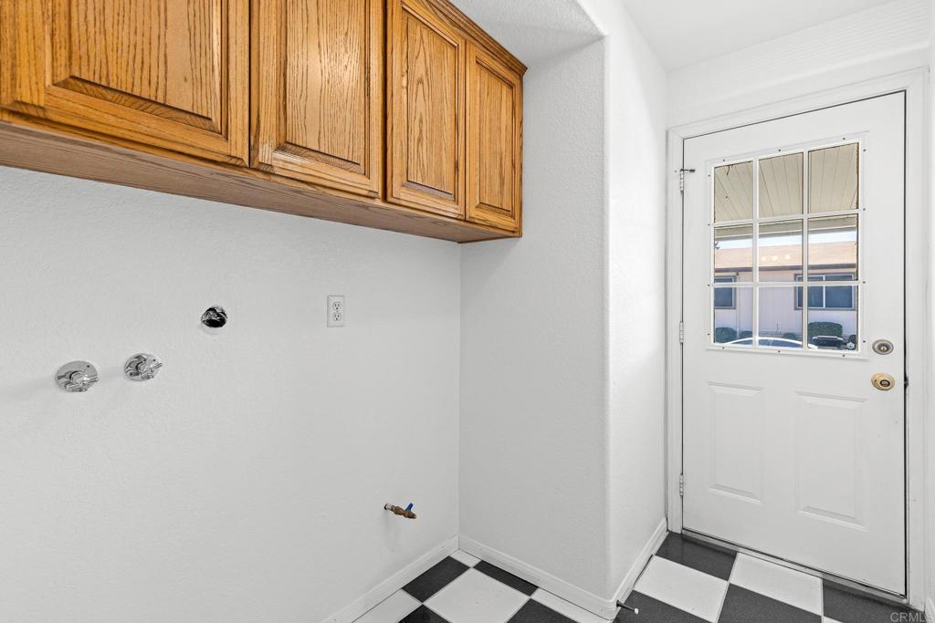 525 W El Norte Parkway 140 Property Photo 12