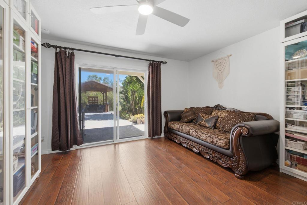 10629 Meadow Glen Way E Property Photo 24