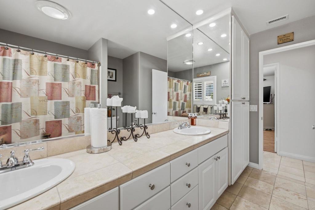 10629 Meadow Glen Way E Property Photo 35