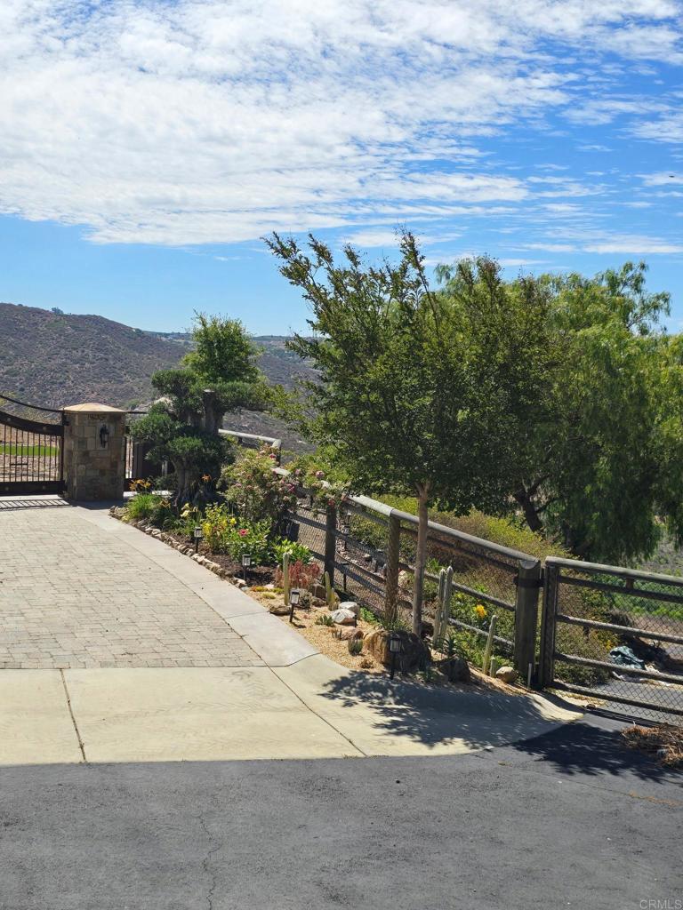 3752 Monserate Place Property Photo 4