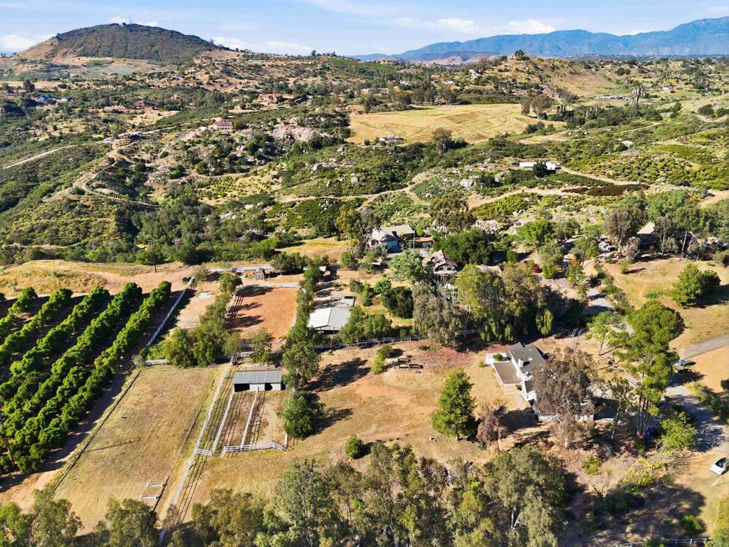 11955 Sky View Drive Property Photo 8
