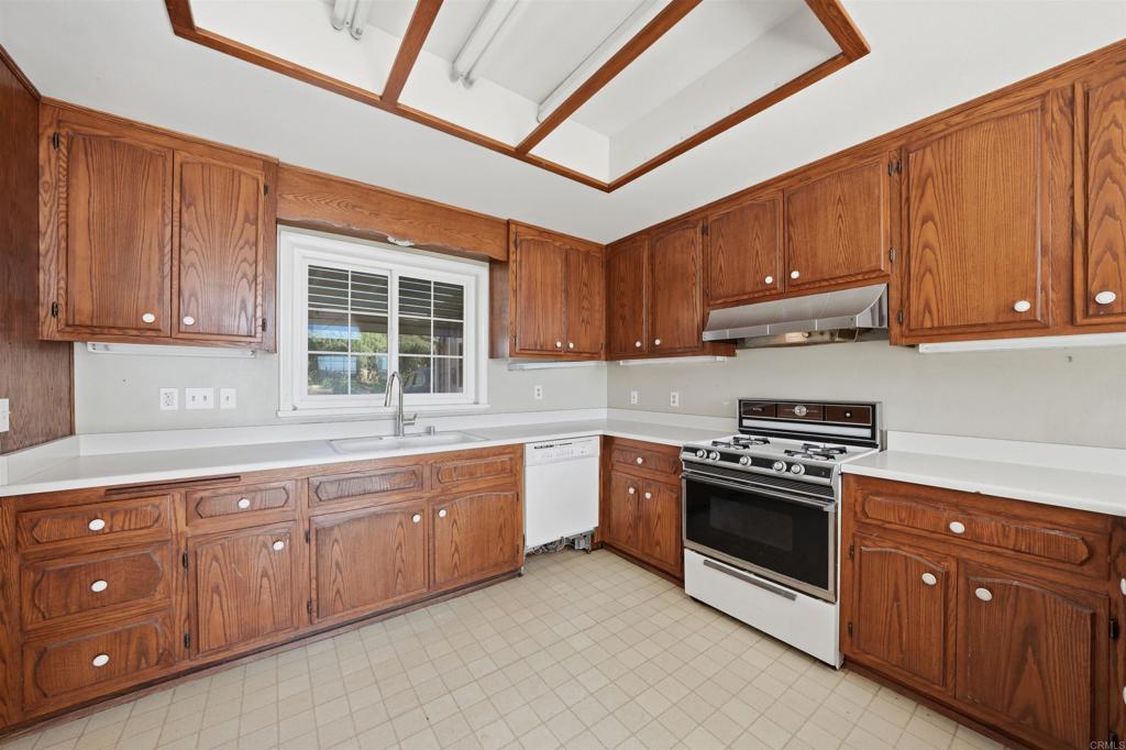 11955 Sky View Drive Property Photo 16