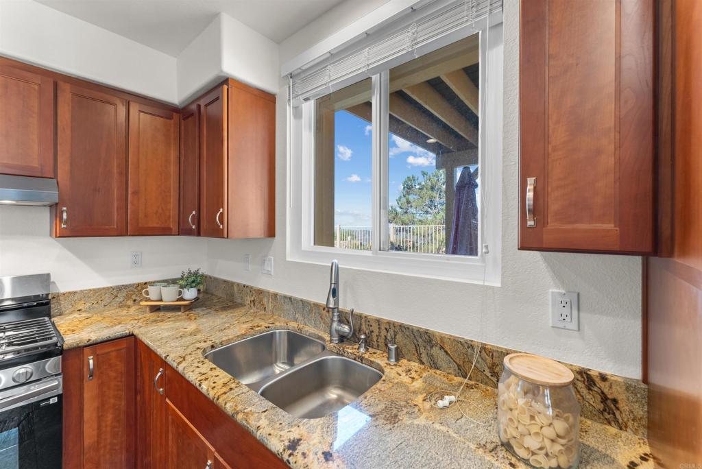 2462 Bear Rock Gln Property Photo 10
