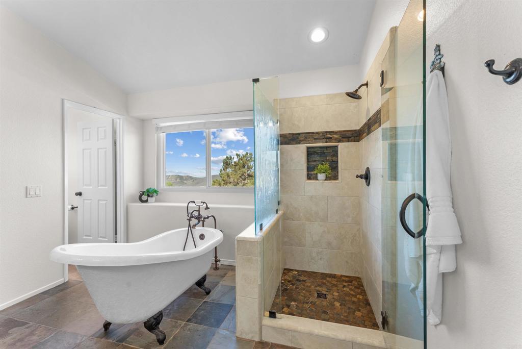 2462 Bear Rock Gln Property Photo 22
