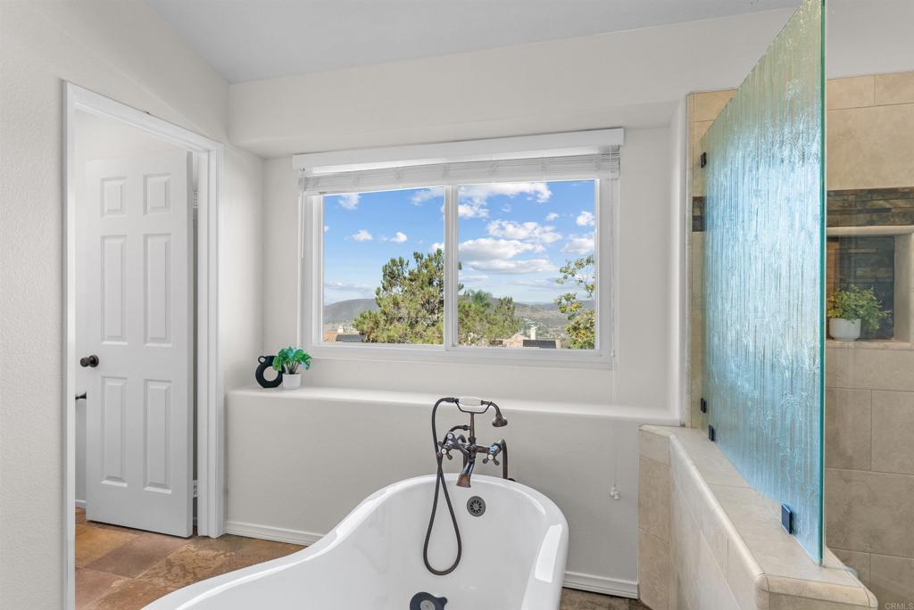 2462 Bear Rock Gln Property Photo 24
