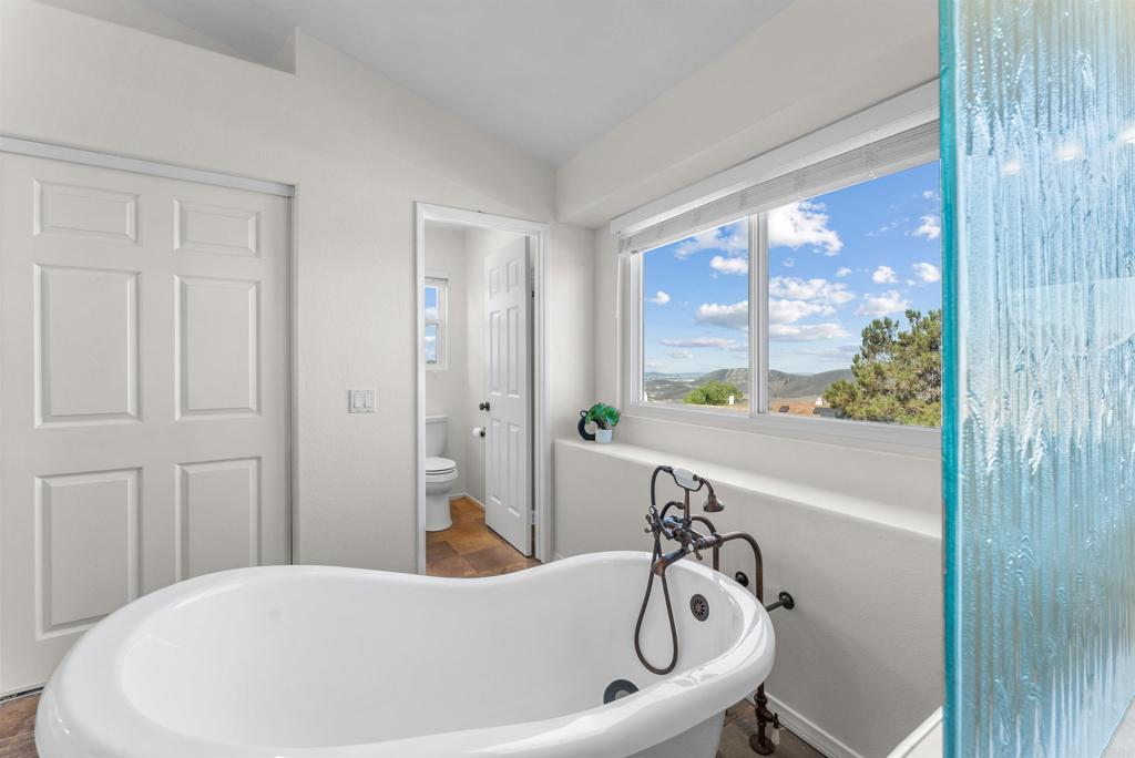 2462 Bear Rock Gln Property Photo 27