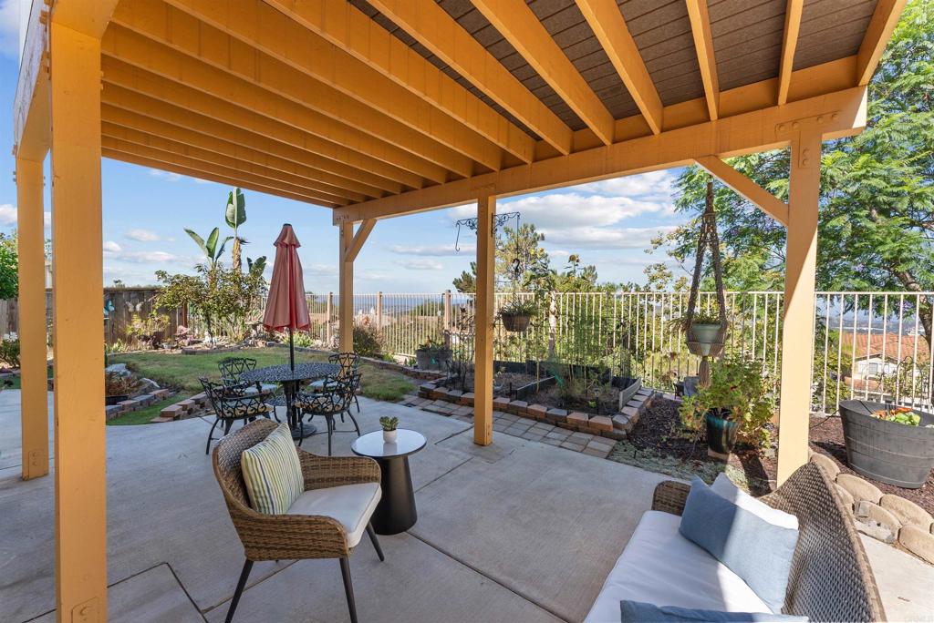 2462 Bear Rock Gln Property Photo 44