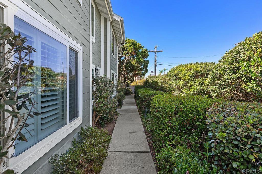2525 Jefferson Street B Property Photo 2