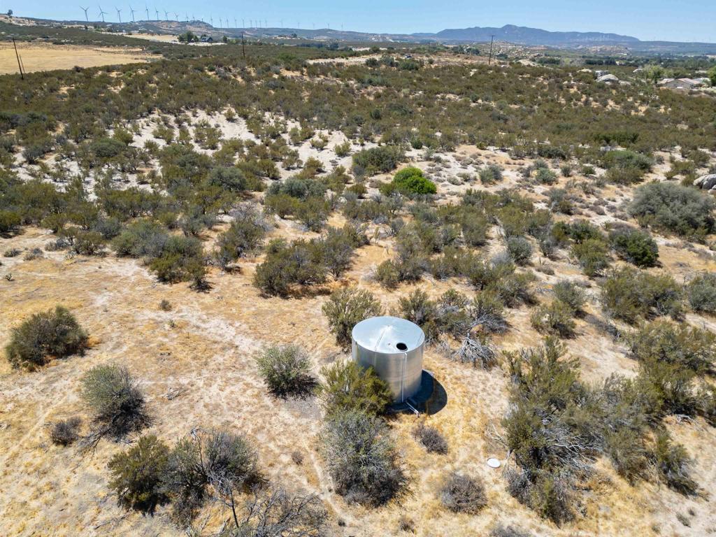 2655 Ribbonwood Road Property Photo 10