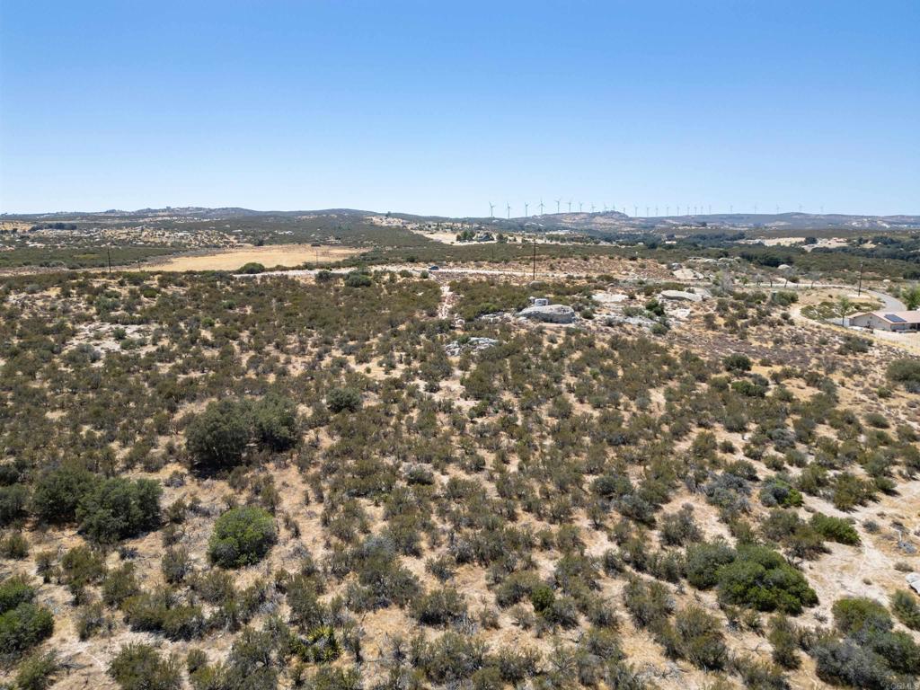 2655 Ribbonwood Road Property Photo 18