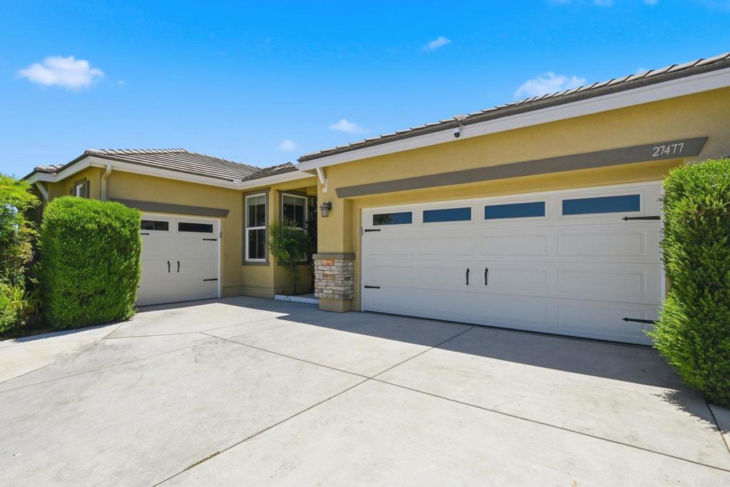 27477 Finale Court Property Photo 4