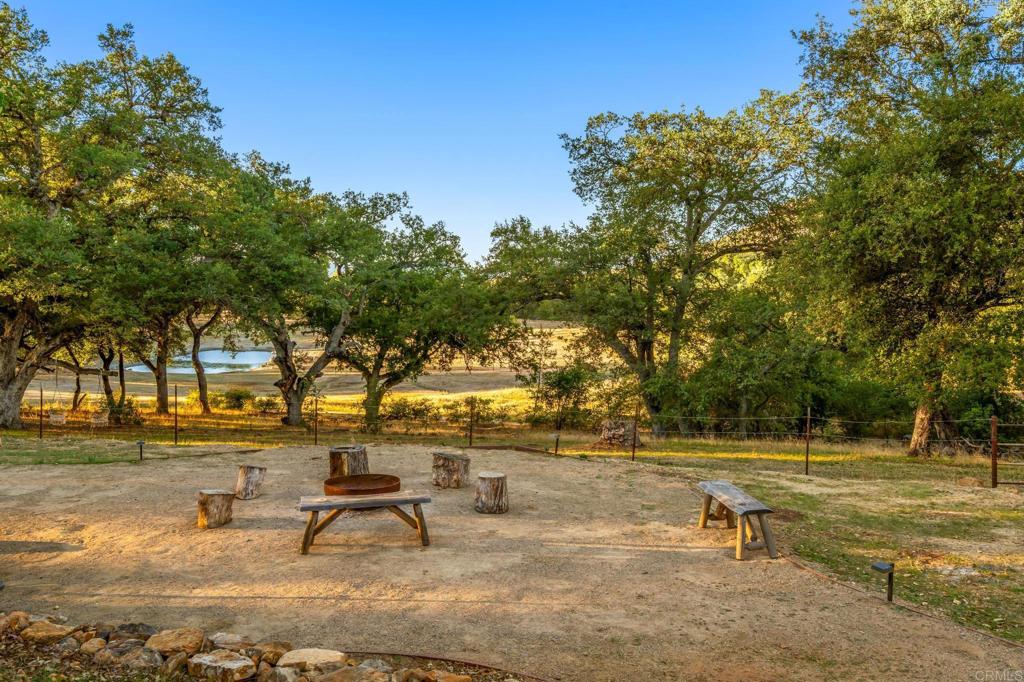25258 Black Canyon Road Property Photo 46