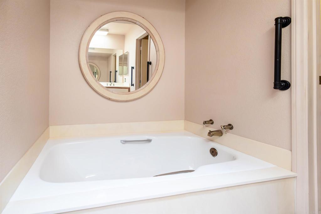 4683 Desert Vista Drive Property Photo 15