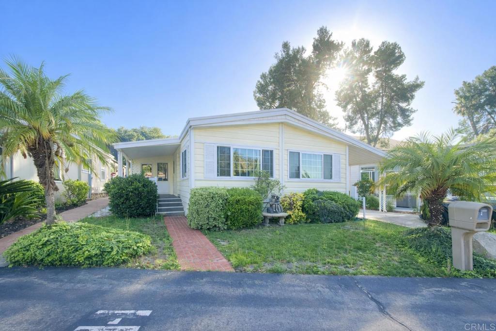 8975 Lawrence Welk Drive Spc 2 Property Photo 2
