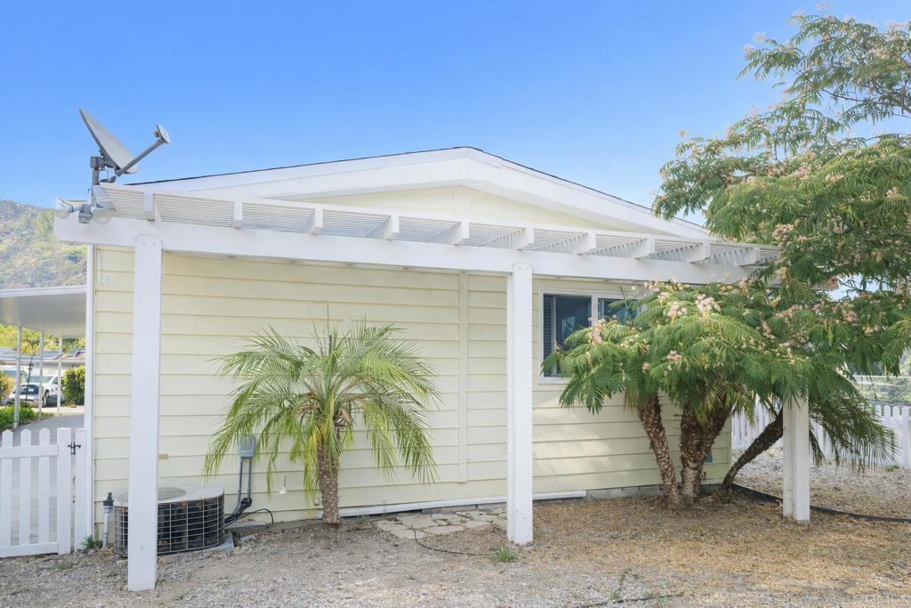 8975 Lawrence Welk Drive Spc 2 Property Photo 5