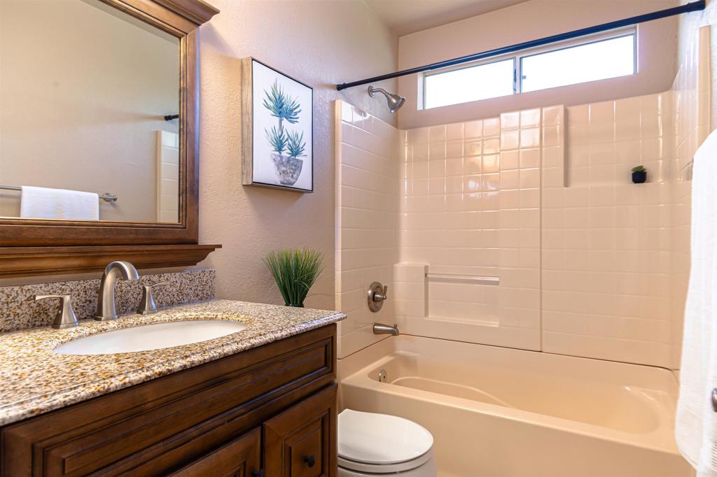 2218 Galvani Lane Property Photo 11